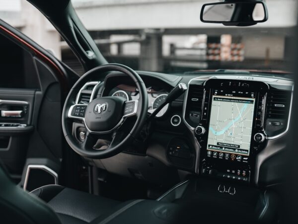 car-640x480-98236598.jpeg