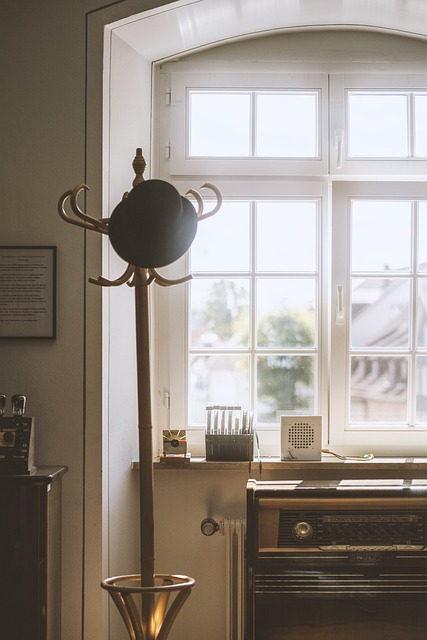 window-security-bar-640x480-9769873.jpeg