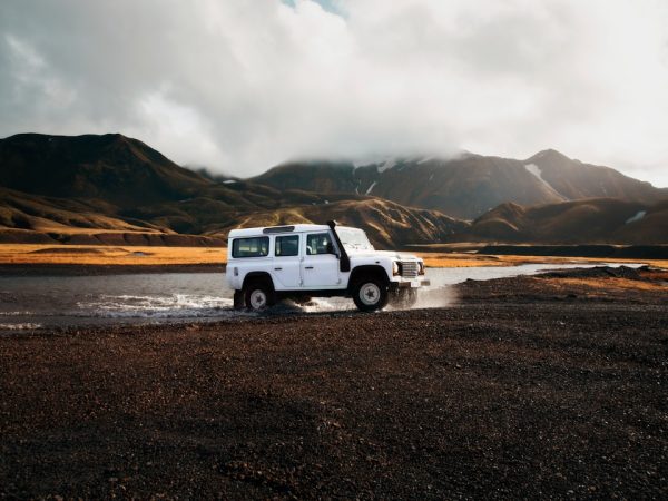 car-640x480-77626438.jpeg