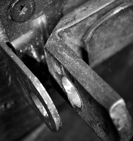 deadbolt-640x480-65289761.jpeg