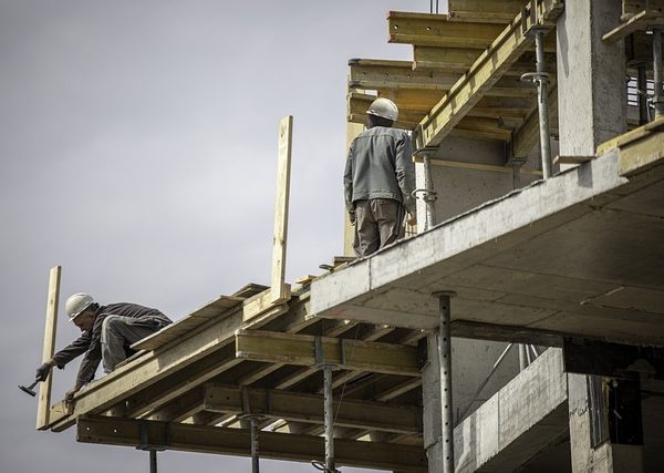 construction-640x480-40001344.jpeg