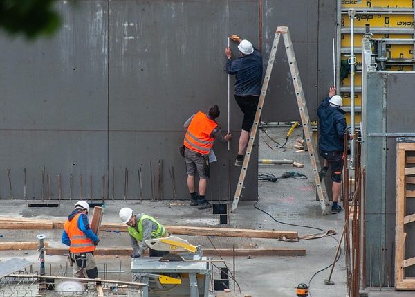 construction-640x480-47739571.jpeg