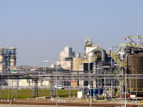 industry-640x480-31355896.jpeg