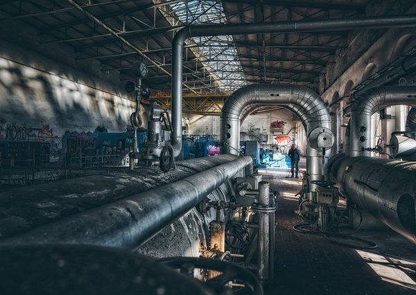 industry-640x480-39174208.jpeg