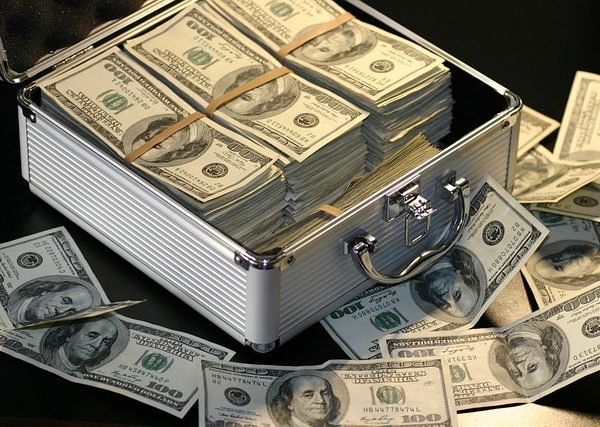 money-640x480-73292410.jpeg