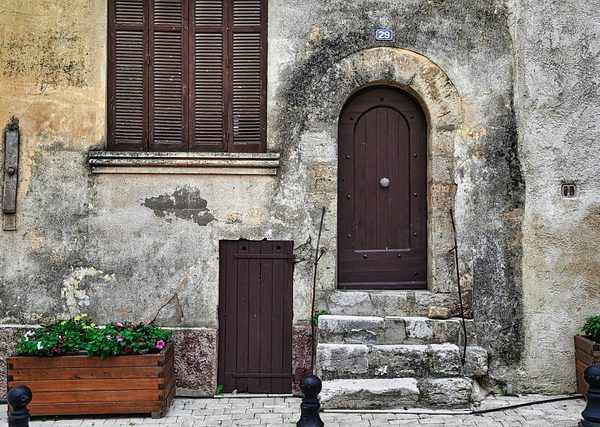 houses-640x480-73971495.jpeg
