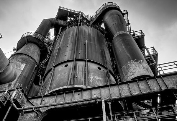 industry-640x480-57279285.jpeg