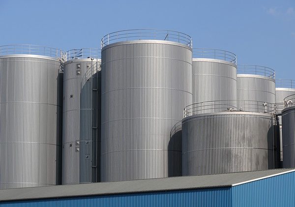 industry-640x480-691814.jpeg