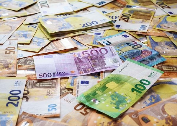 loans-640x480-61933181.jpeg