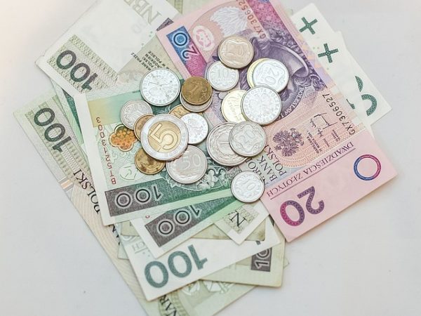 money-640x480-11693918.jpeg