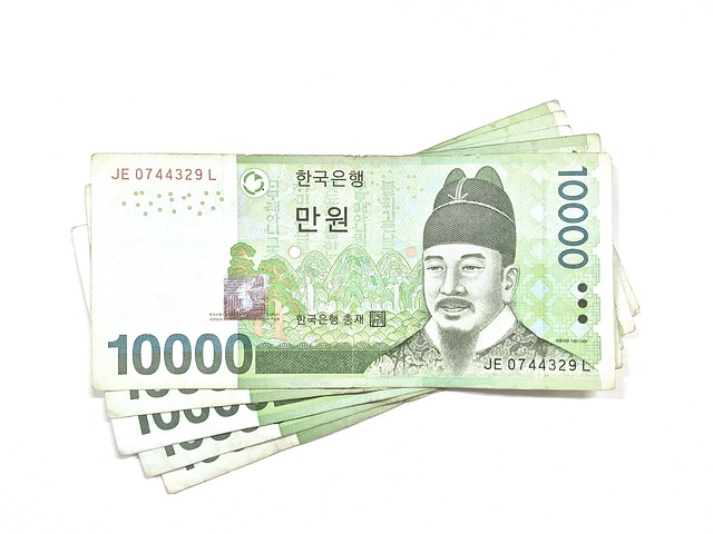 money-640x480-83548480.jpeg