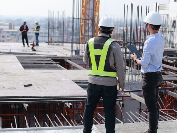 construction-640x480-7002356.jpg