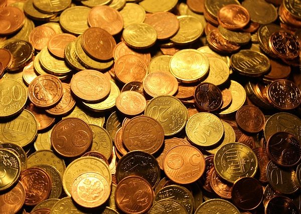 money-640x480-2974989.jpeg