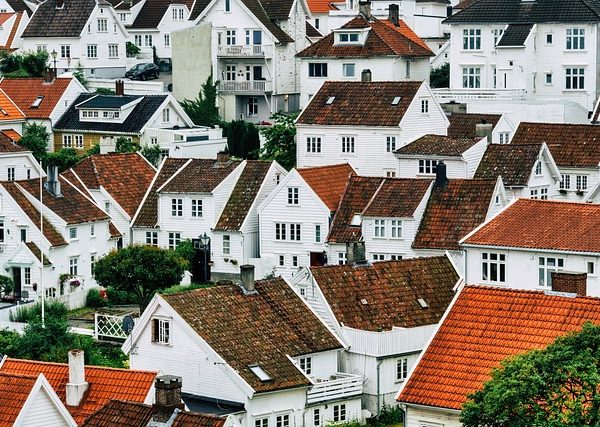 houses-640x480-99178191.jpeg