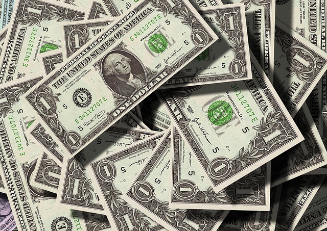 money-640x480-51618370.jpeg