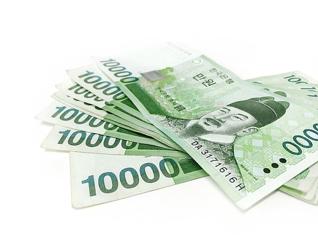 money-640x480-53837254.jpeg