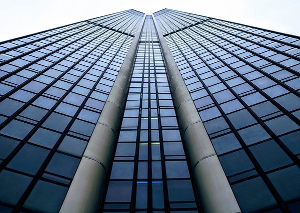 commercial-buildings-640x480-28917352.jpeg