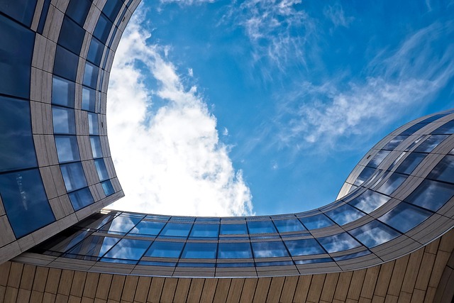 commercial-buildings-640x480-60051667.jpeg