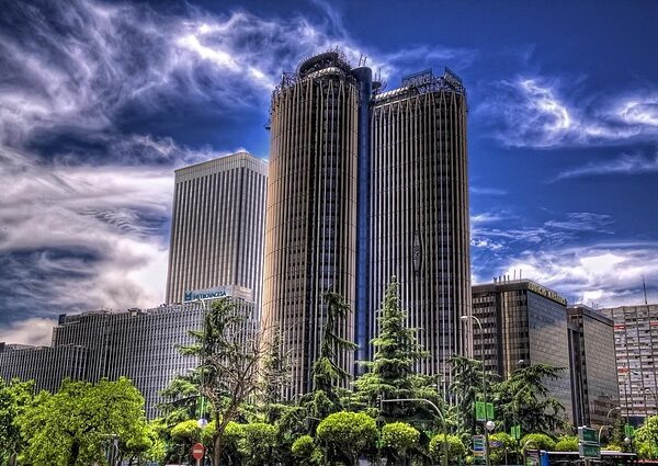 commercial-buildings-640x480-81389107.jpeg