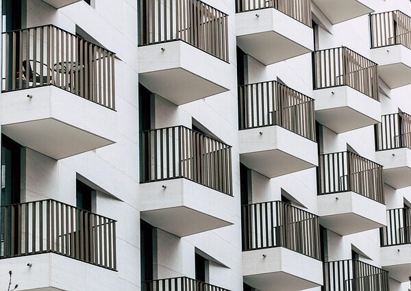 commercial-buildings-640x480-87096398.jpeg