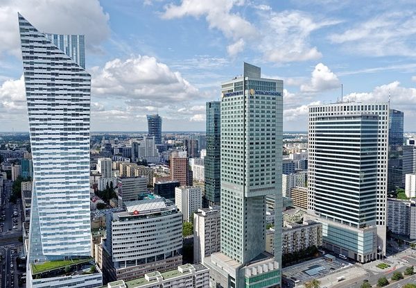 commercial-buildings-640x480-9082376.jpeg