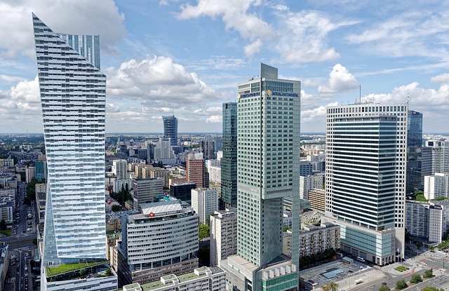 commercial-buildings-640x480-9082376.jpeg