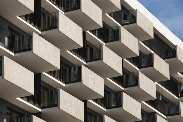 commercial-property-640x480-22958419.jpeg