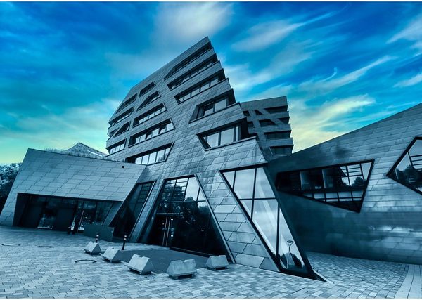 commercial-property-640x480-4181567.jpeg