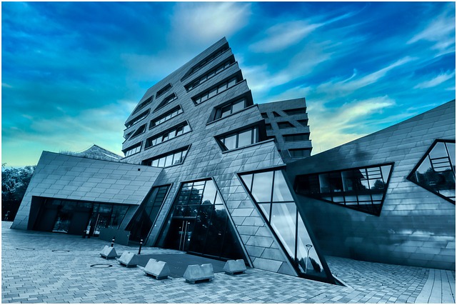 commercial-property-640x480-4181567.jpeg