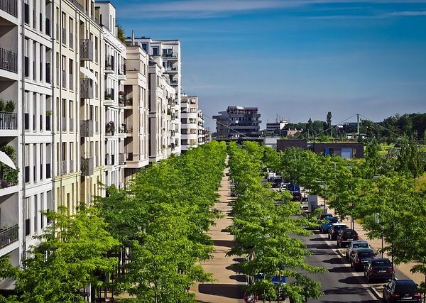 commercial-property-640x480-63425099.jpeg
