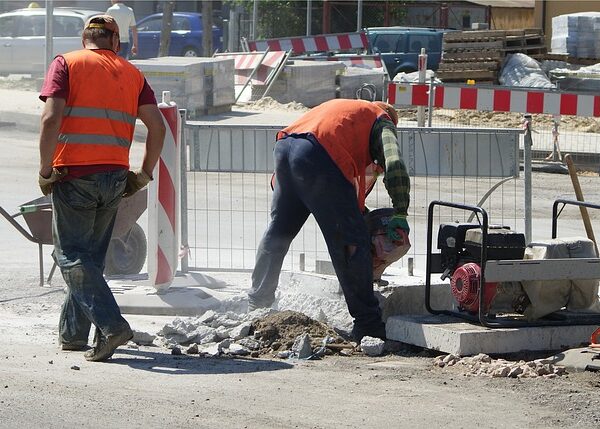 construction-640x480-23079351.jpeg