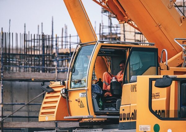 construction-640x480-58105115.jpeg