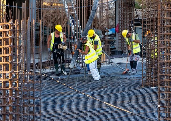 construction-640x480-65721893.jpeg