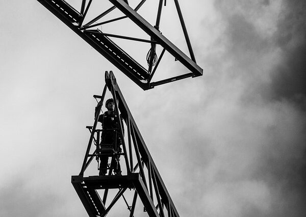 construction-640x480-75507301.jpeg