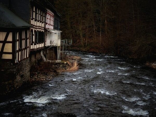 houses-640x480-17735117.jpeg