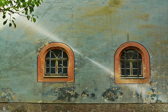 houses-640x480-48854380.jpeg