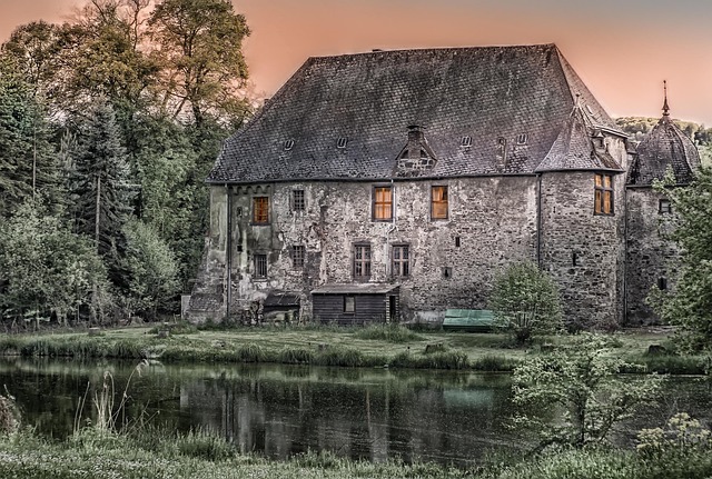 houses-640x480-65924732.jpeg