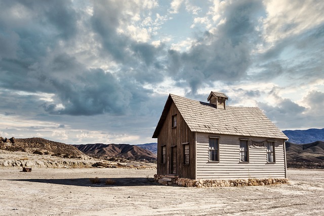 houses-640x480-95630128.jpeg