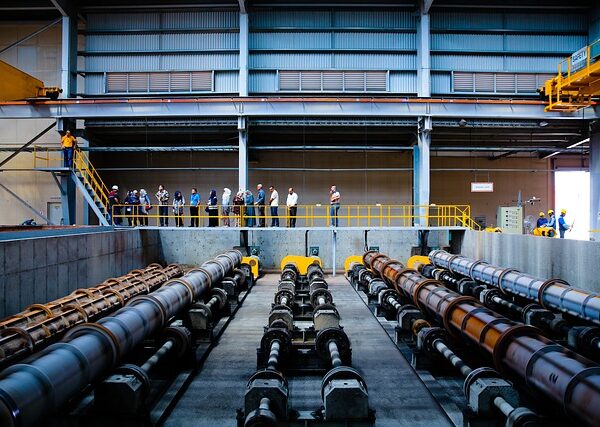 industry-640x480-4093210.jpeg