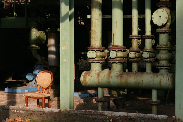 industry-640x480-67898955.jpeg