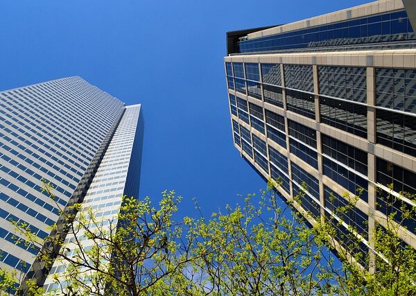 commercial-buildings-640x480-9034218.jpeg