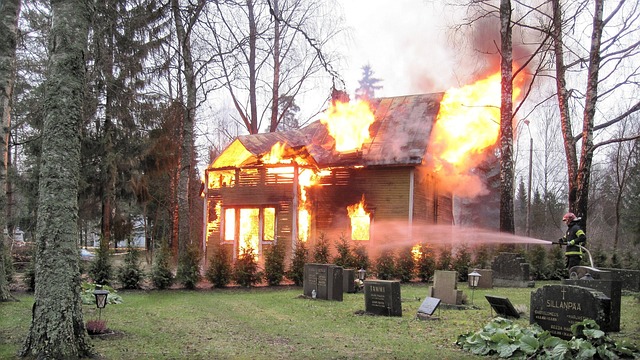 houses-640x480-75600264.jpeg