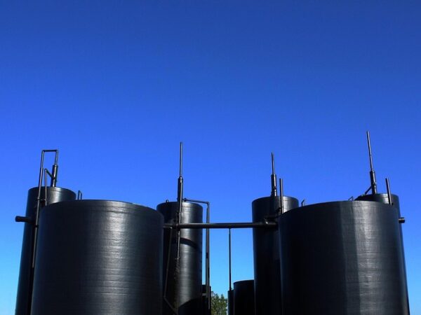 industry-640x480-9170835.jpeg