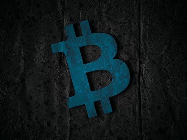money-640x480-32229363.jpeg