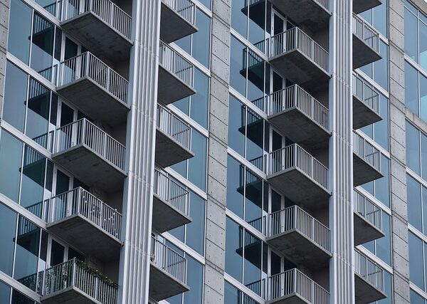 commercial-buildings-640x480-42295172.jpeg