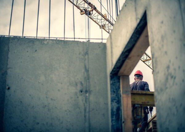 construction-640x480-67980016.jpeg