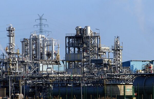 industry-640x480-97406313.jpeg