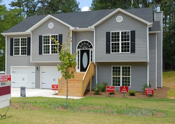 loans-640x480-69108688.jpeg