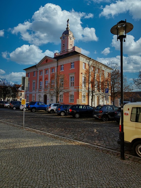 businesses-640x480-40663624.jpeg