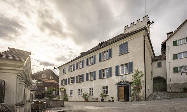 commercial-property-640x480-49835351.jpeg